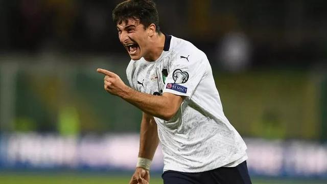 他们提前揭 他们提前揭