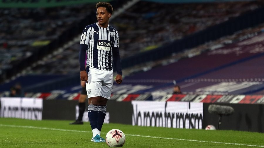 站位略显重 站位略显重